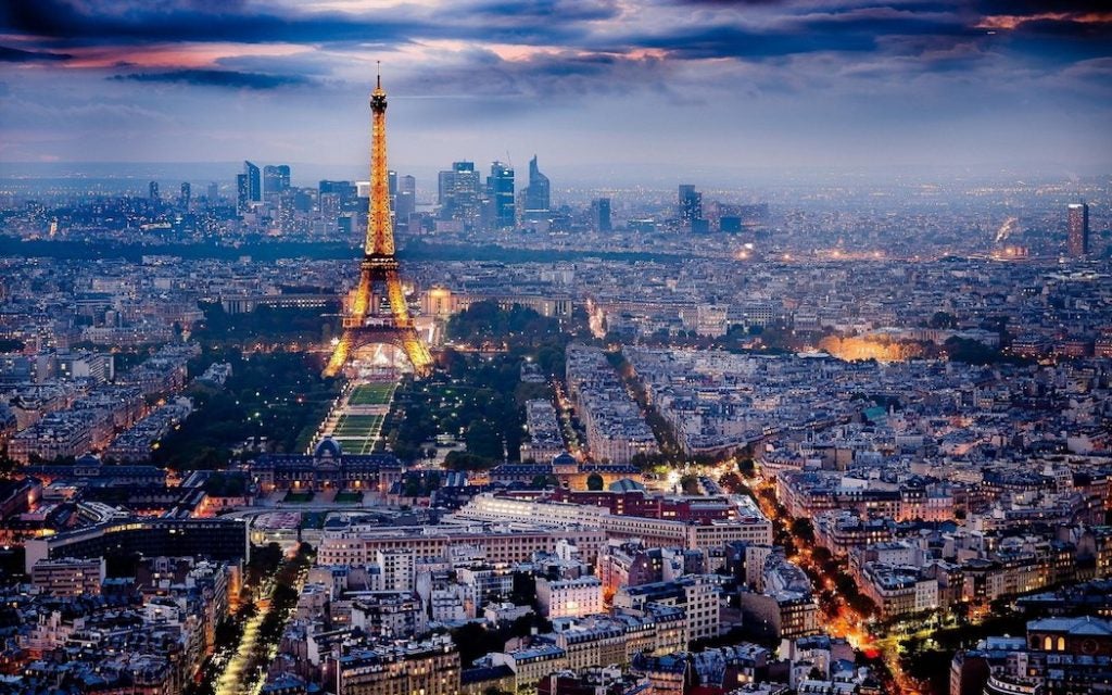 Paris France - Eiffel Tower - SWAGGER Magazine - ParisInfo.com