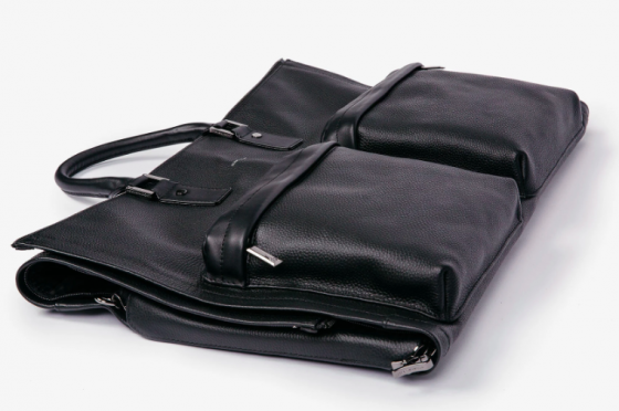 MEN'S BLACK LEATHER GARMENT WEEKENDER BAG