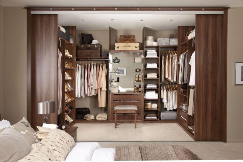 closet cleanse