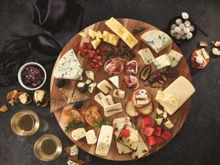 cast_blindfold_cheeseboard